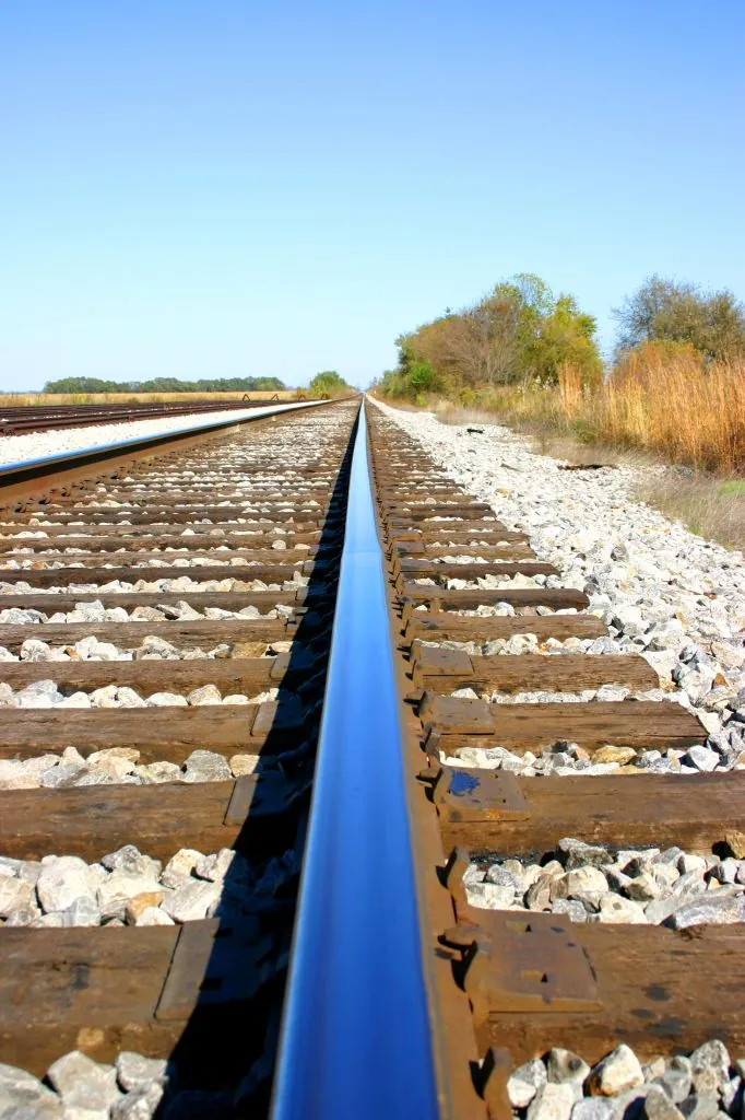 V Tracks
